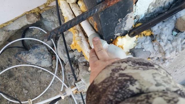 Работа по хозяйству, вода в доме.
