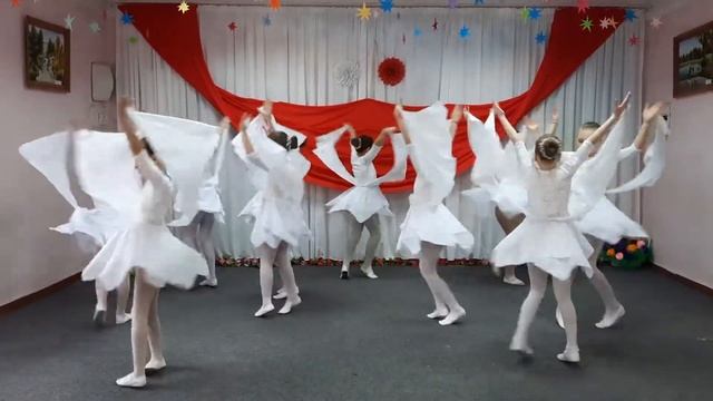 Ansamblul ,,Spicușor''cu dansul Vals de Eugen Doga școala de Arte s.Pelinia Burlacu Alexandra