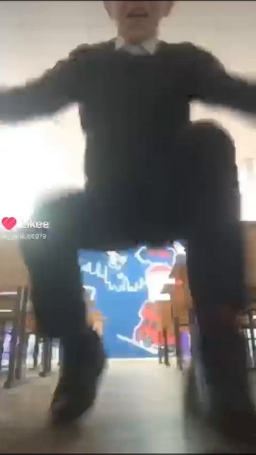 а говорите ещё "У ВАС КЛАСС СКУУУЧНЫЙ"🤣