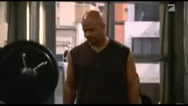 Качок прикалывается))