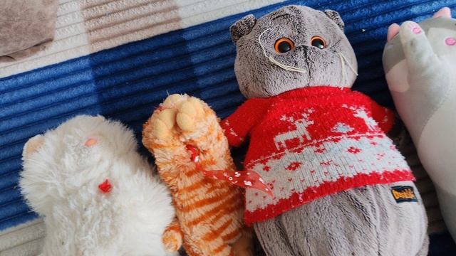 колыбельная для плюшевых кошек, укладываем котиков спать, поем колыбельную, детские развивающие игры