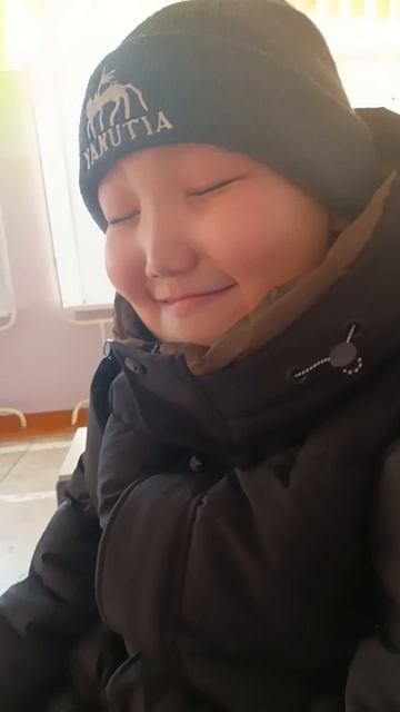 попробуй засмеяться