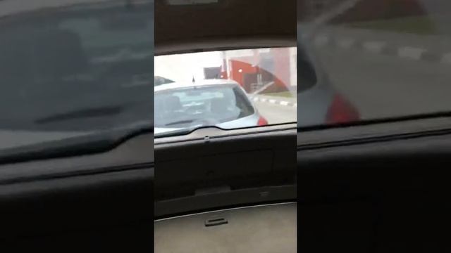 Никогда не покупай Ауди кожаный человек