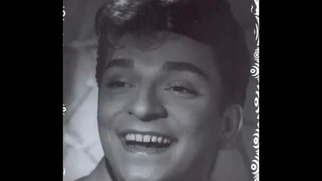 Zeki Müren - Bir Gülü Sevdim