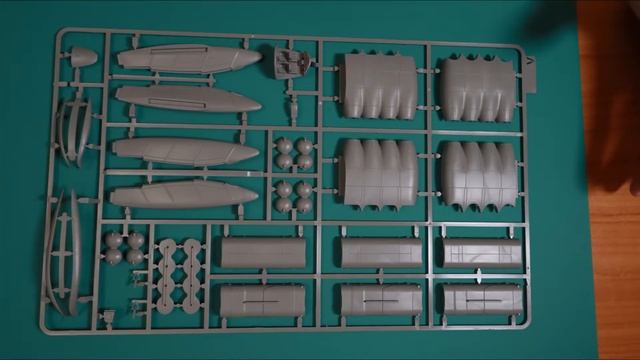TAKOM Lun-Class Ekranoplan 1:144