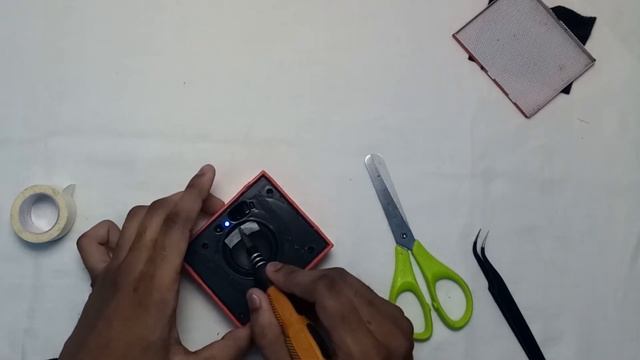Fixing crackling sound in speaker | JBL Speaker Repair