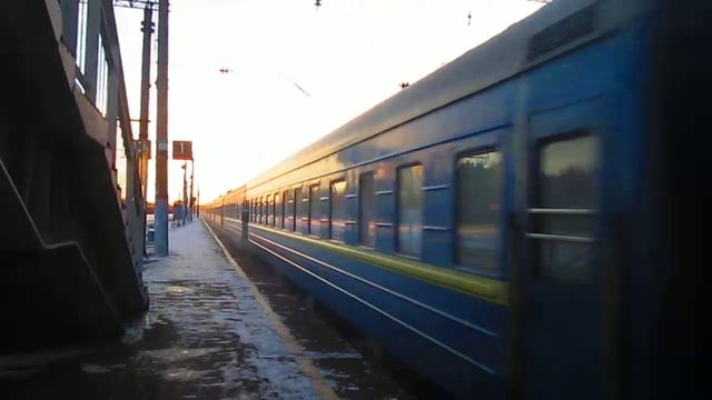 Электровоз ЧС7-044 с поездом№073А Москва-Львов станция Бекасово 1 МЖД 10.02.2015