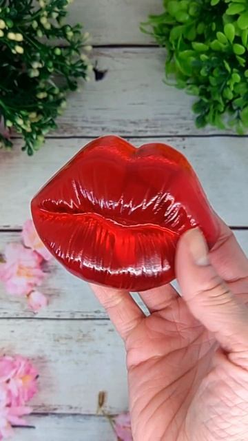 Желейное мыло «Губы»