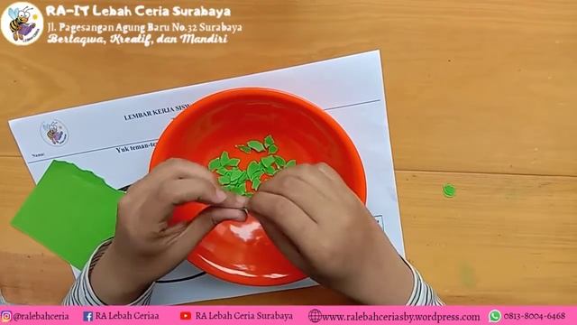 TK A Kolase gambar Bumi 🌎 | Bu Merlin RA-IT Lebah Ceria Pagesangan Surabaya 🐝