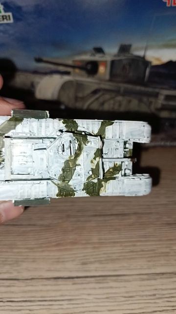 собрал модель танка черчилль lll