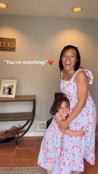 Not her pretending to have a pregnant belly like me 😂 #thewaltersfamily #surprise #reaction #family