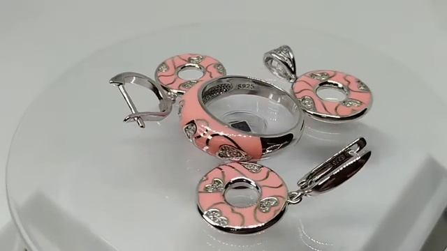 Серебряный комплект с эмалью и фианитами. Кольцо 19.0 размер