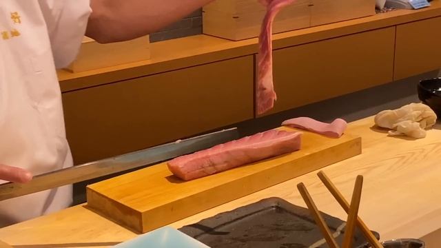 鮨の銘店”すし昇”の系譜を継ぐ名古屋期待の新星の洗練された技と味 - 鮨 香斗 - 名古屋