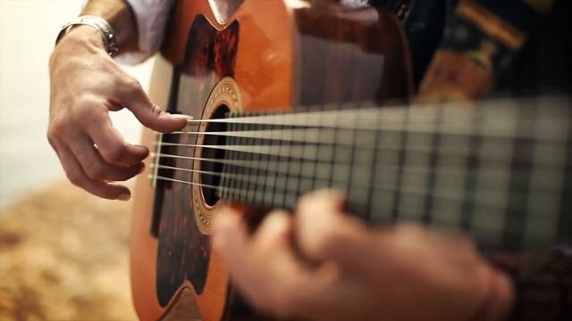 ESTAS TONNE