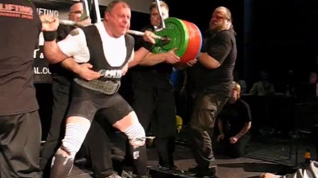 Ano Turtiainen 2007 METAL Record Breakers, squat