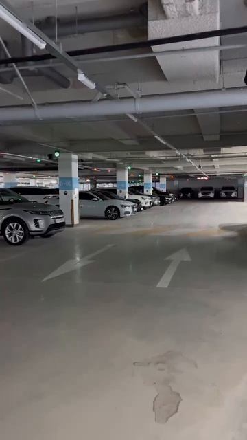 Наша стоянка в Южной Корее 🇰🇷 автомобили под заказ #SekaiAuto Контакты в описании к видео.