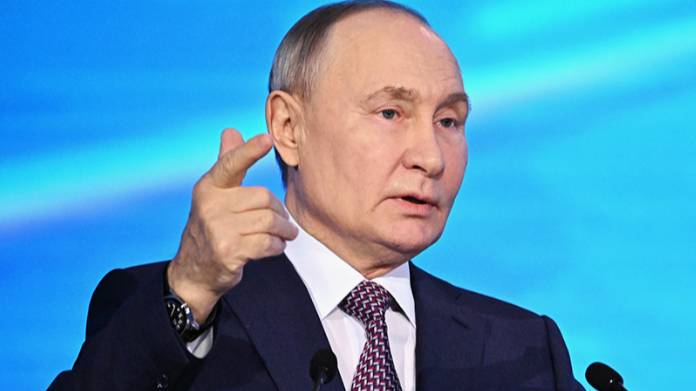 «Стыдно!» Владимир Путин о том, как растранжирили химическую промышленность СССР
