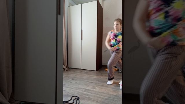 широкий чел