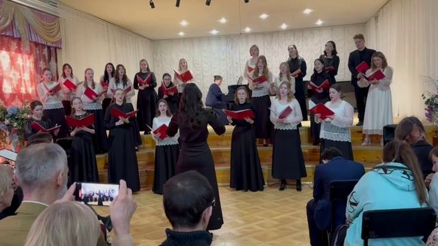 В. Пименова "Российская земля", поет хор студентов "Камертон" ЗабКУИ