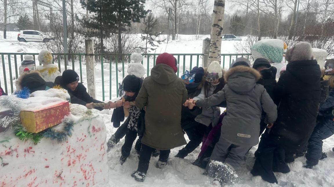 чисто мой класс .в фискультурном зале просто ржака полная