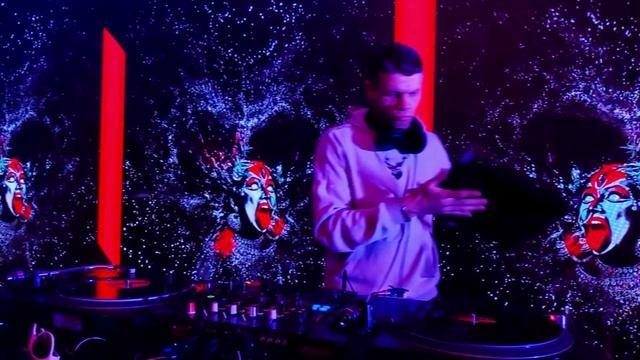 video_2025-02-22_02-28-42