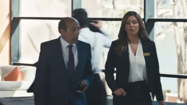 ده عاوز يروح ميدان استروكس يا باشا اسحبة على البوكس 😂🔥 قنبلة ضحك على محمد سعد وهو بيلبس الزبون
