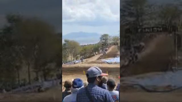 MXGP OF INDONESIA 2022, RACE 1 MXGP, SAMOTA SUMBAWA,  JANGAN SKIP ADA MANUSIA KARDUS BERAKSI!!!