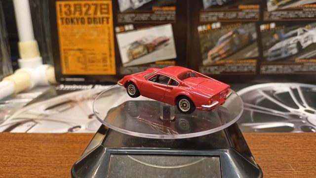 Ferrari Dino 246GT tomica premium 1:64