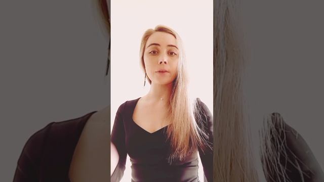 Кому не хватило любви в детстве?

Практическое упражнение: " Обними себя "