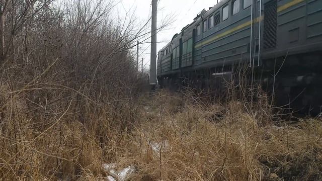 2ТЭ10УТ-0068 следует резервом из Раздельной.