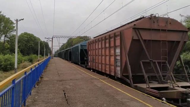 ВЛ8м - 1426 с грузовым составом