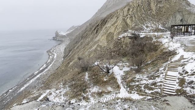 Крымские пират на агатовом пляже в Орджоникидзе