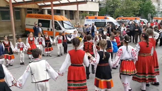 Бяла роза в Деня на Шумен пред МБАЛ