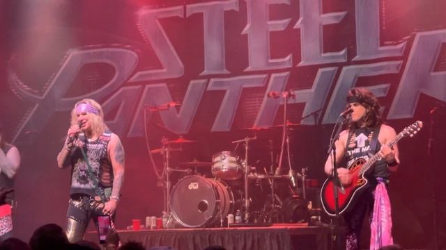 Steel Panther - “The Stocking Song” (Louisville 2021) *Debut of Rikki Thrash*