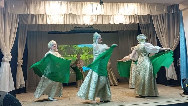 АНСАМБЛЬ " ВАРВАРУШКИ " ТЫ ЖИВИ МОЯ РОССИЯ