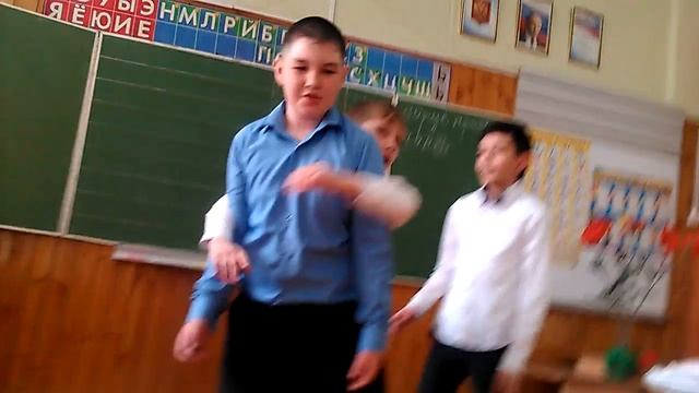 Шоооо блен  мои мальчики из класса