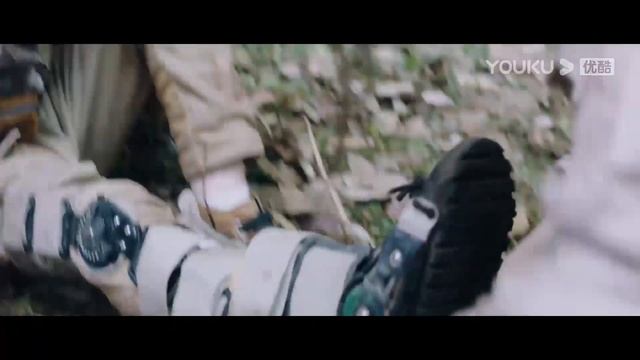丛林危机四伏！男孩被食人花围攻，大蛇也在这时候向他袭来！|【大蛇3龙蛇之战 Varanus Priscus】|驚悚/冒險/災難|【電影派對】