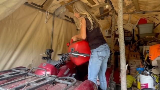 DIGGING IT!! SELF CHARGING NEW QUAD BATTERY! ONIONS TO LAST THE WINTER/OFF-GRID CABIN/-EP 29