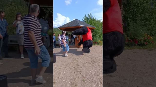 К Михаилу на день рождения пришёл Горилла ДЖО #status #праздник #деньрождения #stories #танцы #спб#