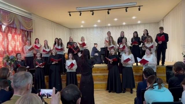 И. Лученок "Память сердца", поет хор студентов "Камертон" ЗабКУИ