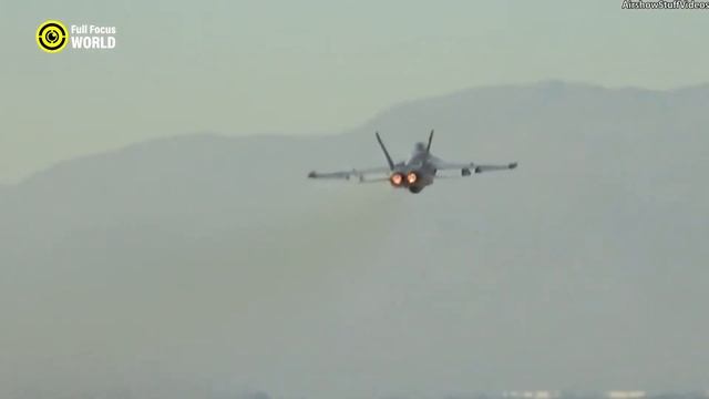 Top 10 Most Powerful FIGHTER JETS of the US Military!