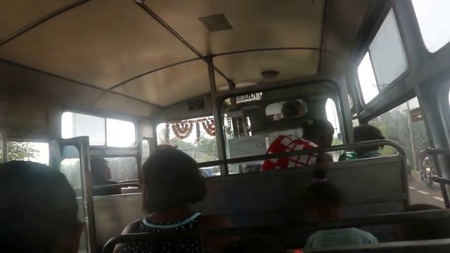 Rodrigues Island 30.3.2017 part 19 Children are coming back from school
