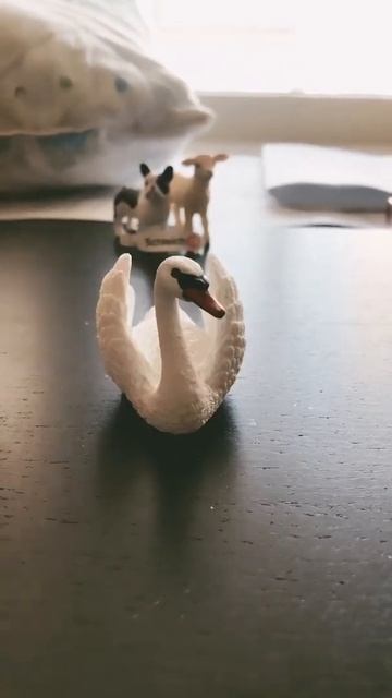 Schleich Ягнёнок французский бульдог и лебедь￼