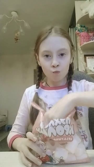 #Игра пухлый кролик(в меня поместилось только две маршмелы )🤭😋#