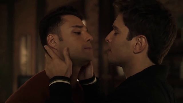9-1-1 Lone Star 3x04 / Kiss Scene - TK and Carlos ( Ronen Rubinstein and Rafael Silva )