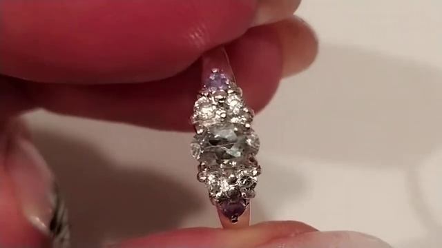 Кольцо с александритами 0.59ct и 0.09ct (Индия, Шри-Ланка) и цирконами, желтый свет