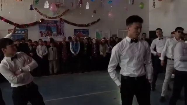 Сарыагаш жастары