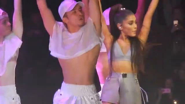 Ariana Grande - Side to Side  - Dangerous Woman Tour Boston