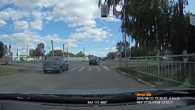 стоп линия, 1 полоса с плашной в 25м не беда когда мозгов ....