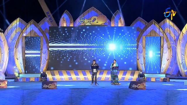 Anudeep,Ranina Reddy Performance - Alludu Seenu Song in Warangal ETV @ 20 Celebrations